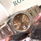 ロレックス オイスター・パーペチュアル・デイト Ref.79240