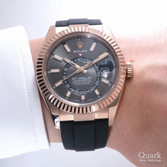 ロレックス スカイドゥエラー Ref.326235